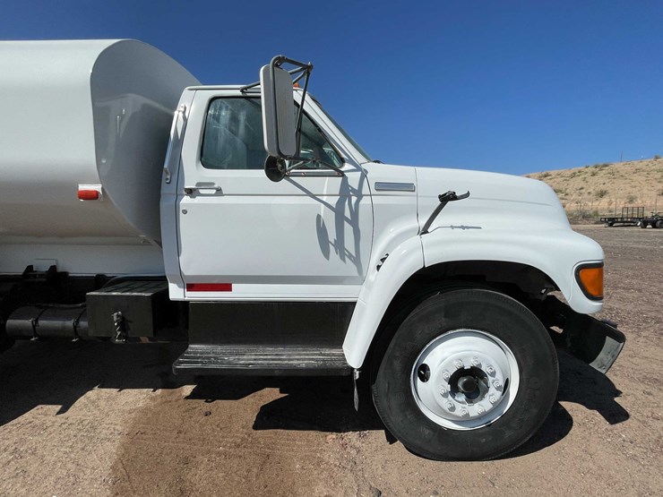 1997-ford-f800-image-75