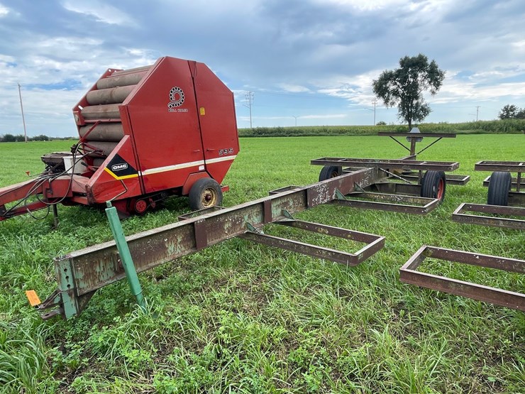 #2973-•-round-bale-wagon-image-1
