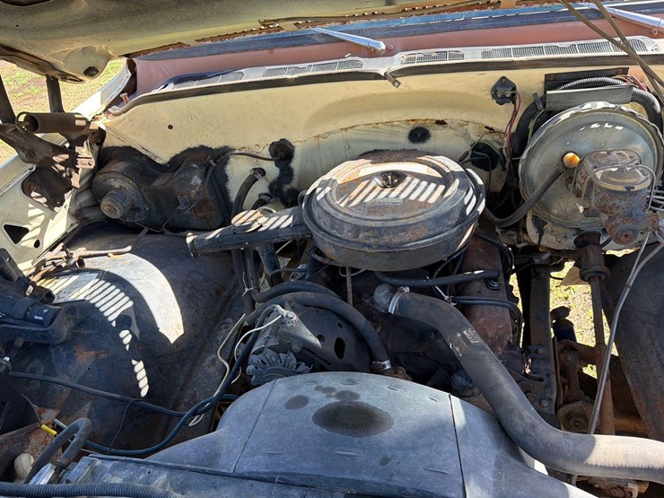 1975-chevrolet-350-custom-deluxe-20-pickup-image-9