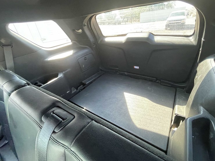2017-ford-explorer-image-23