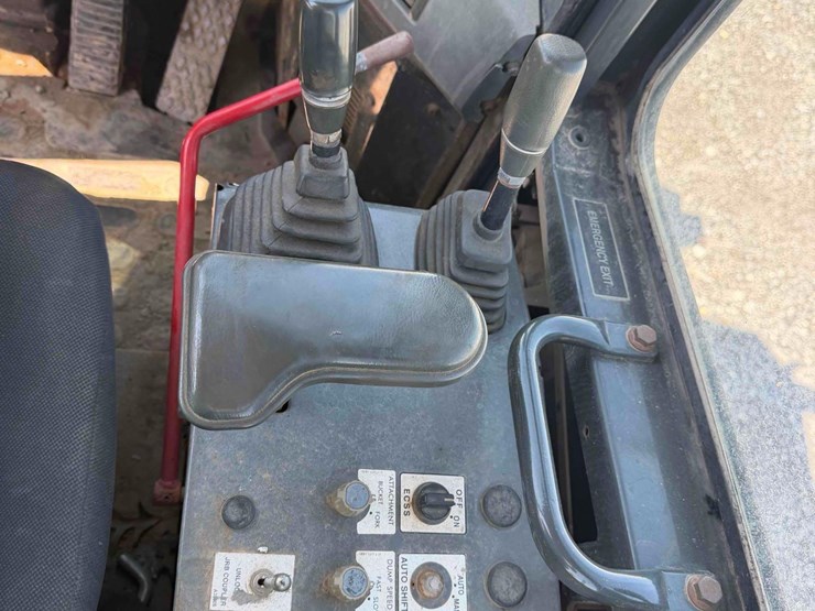 2004-komatsu-wa180pt-3mc-image-23