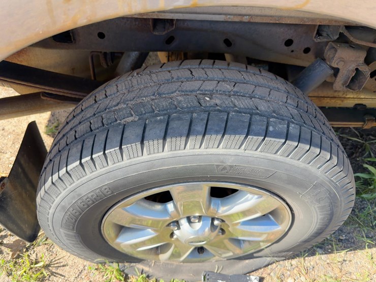 2014-ford-f150-xlt-image-9