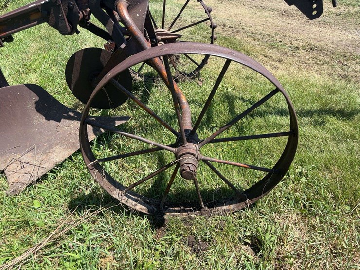 allis-chalmers-16”-one-bottom-pull-type-moldboard-plow-image-21