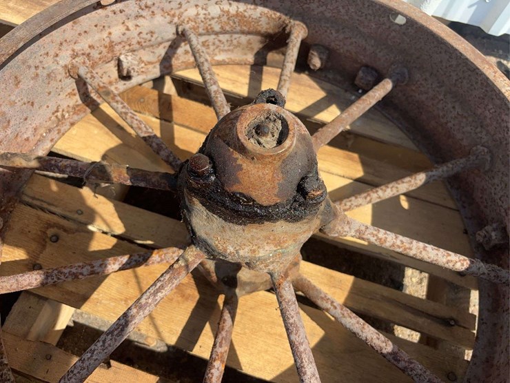 john-deere-24-image-8