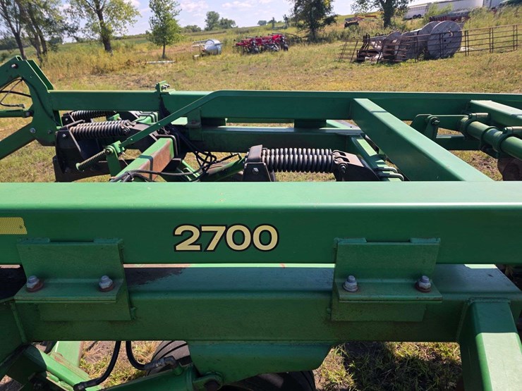 john-deere-2700-image-16