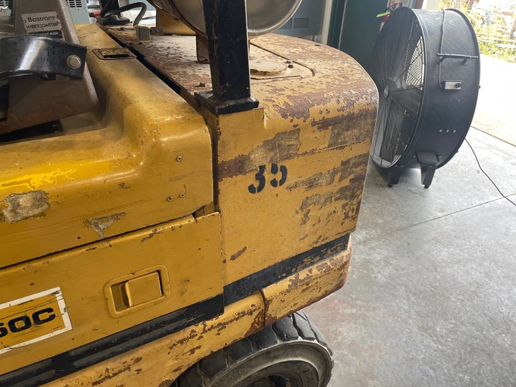 #133-•-cat-pneumatic-forklift-(shawano,-wi)-image-15