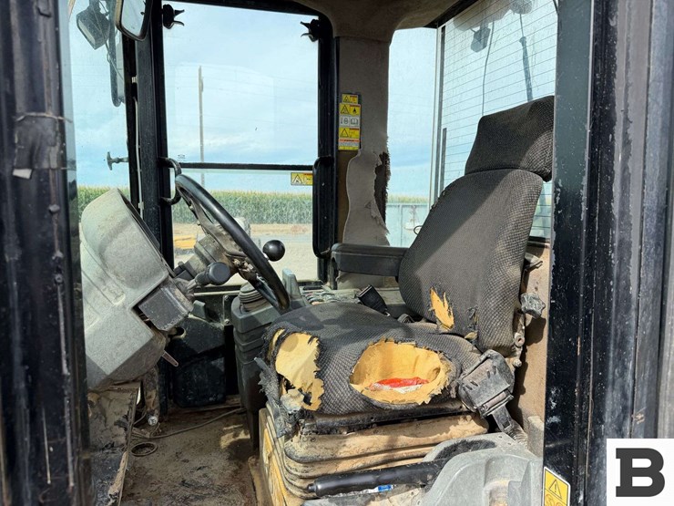 2005-caterpillar-930g-image-40