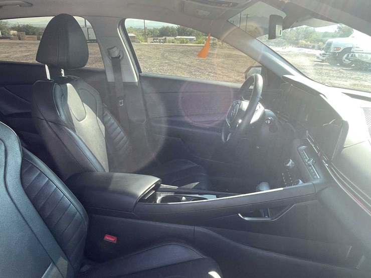 #1859-•-2023-hyundai-elantra-(has-nm-title)-image-74