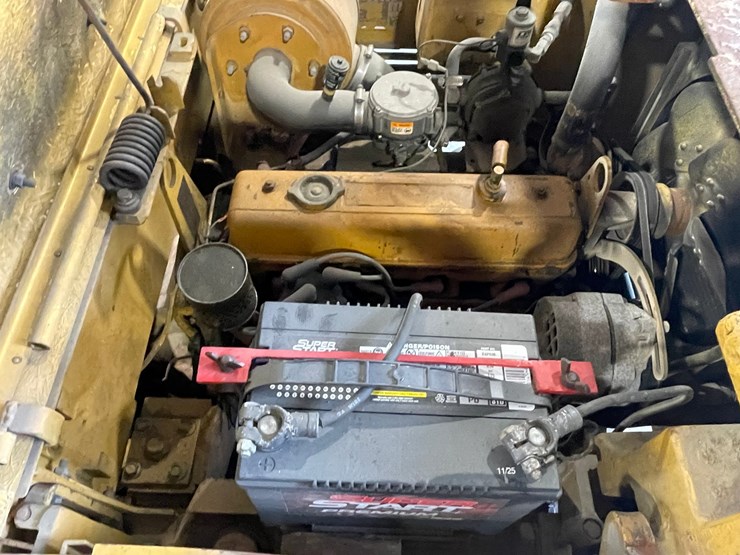 #133-•-cat-pneumatic-forklift-(shawano,-wi)-image-50