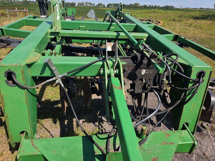 john-deere-2700-image-7