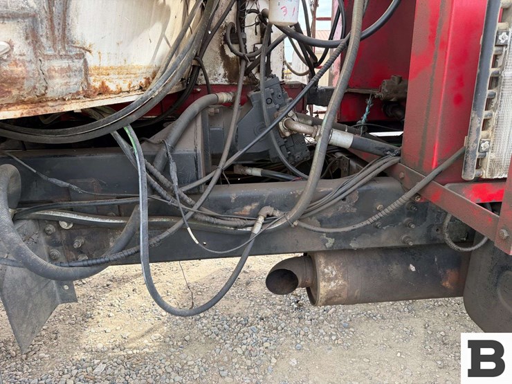 2002-sterling-l9500-image-44