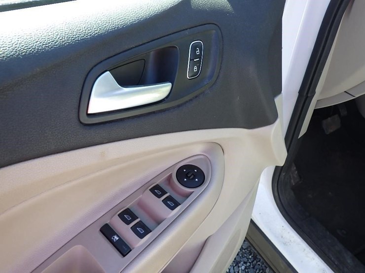 2017-ford-escape-image-21