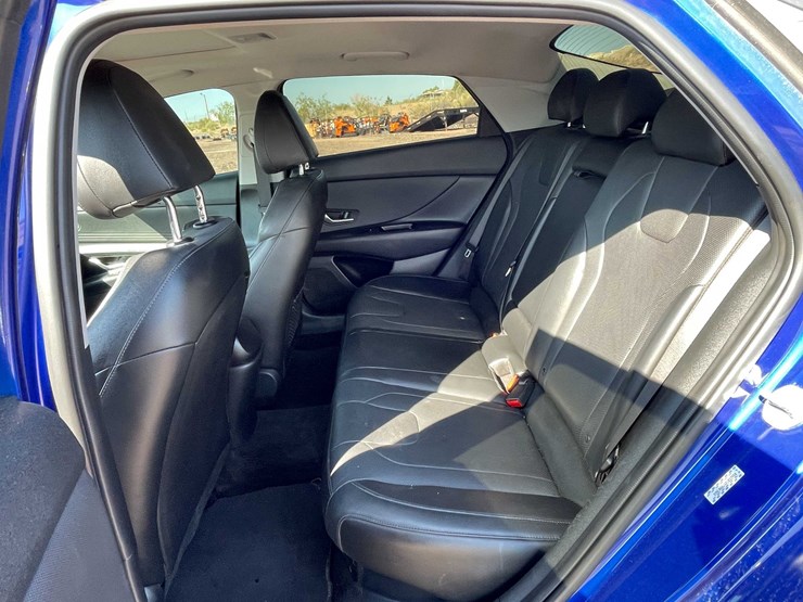 #1859-•-2023-hyundai-elantra-(has-nm-title)-image-22