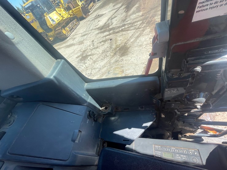 2019-komatsu-pc138us-image-94