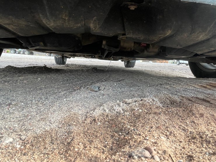 #1853-•-2002-toyota-prius-(title-in-delay)-image-58