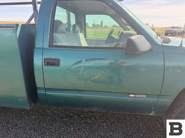 1999-chevrolet-2500-image-25