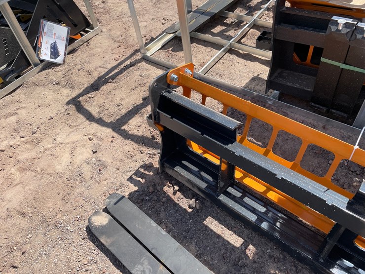 #2421-•-unused-2026-landhonor-pallet-fork-attachment-image-5