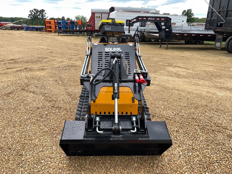 #1265-•-sdlool-skid-steer-loader-image-2