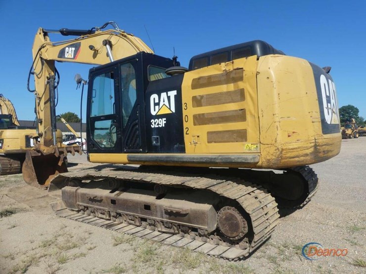 2015-caterpillar-329f-image-5