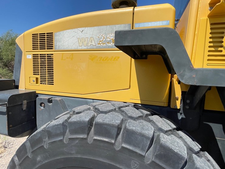 2006-komatsu-wa250-image-36