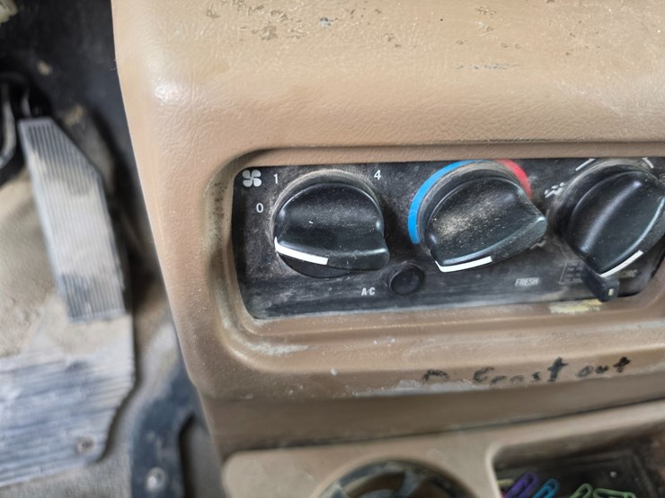 #25404-•-2003-mack-cv713-granite-tandem-axel-dump-truck-image-83