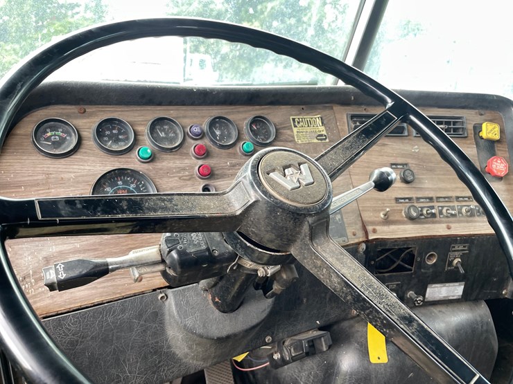 1989-western-star-4864f-image-59