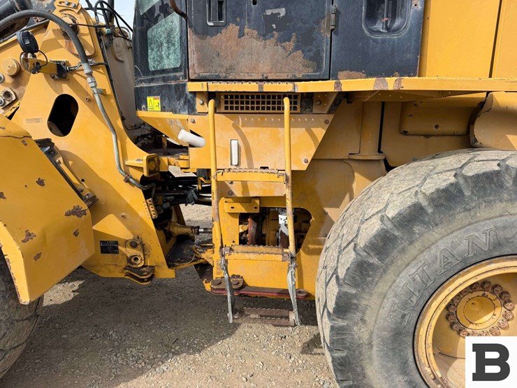 2005-caterpillar-930g-image-22