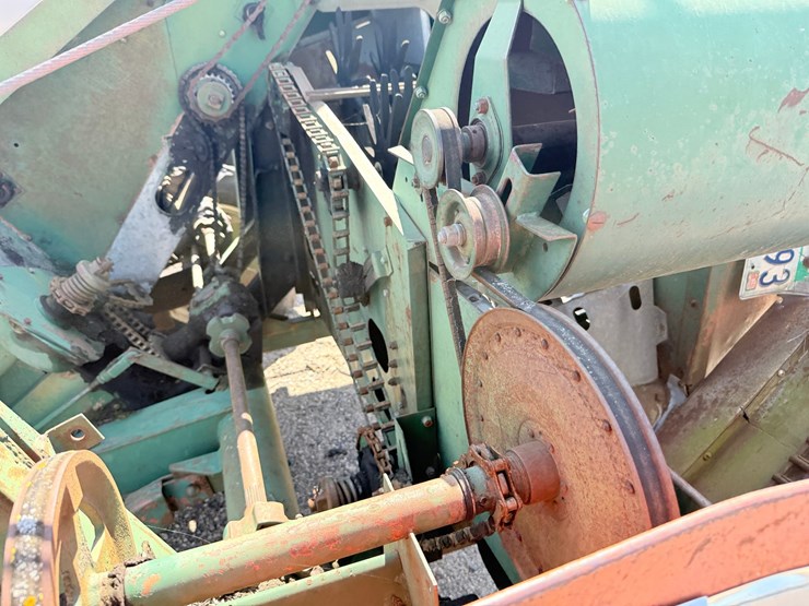 #620-•-new-idea-corn-picker-(rogers,-mn)-image-20