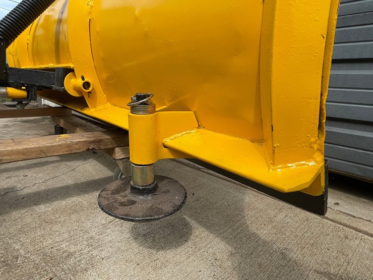 #511-•-meyers-7'-6"-skid-steer-mount-snow-plow-(eau-claire,-wi)-image-21