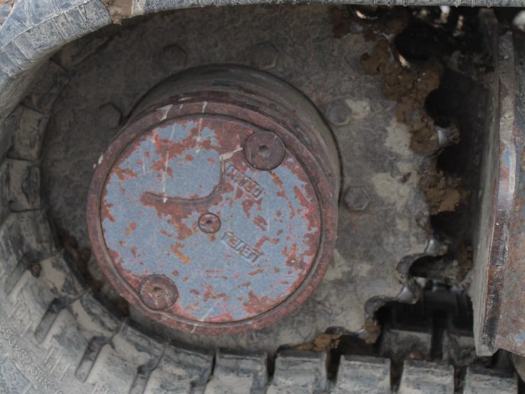 takeuchi-tb235-image-16