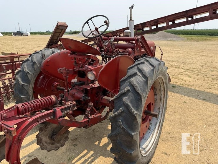 1955-farmall-200-image-4