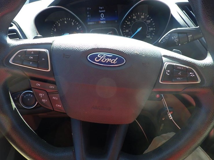 2017-ford-escape-image-28