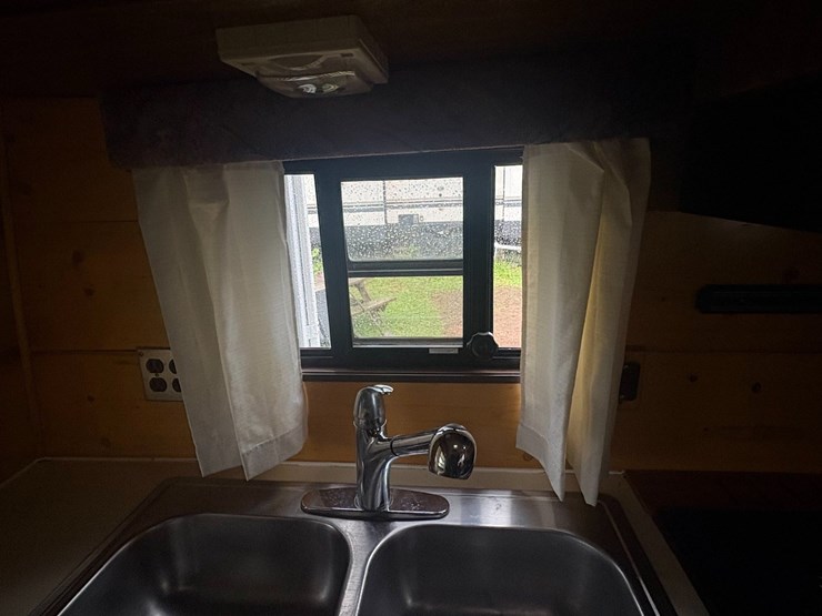 #5944-•-1996-dutchmen-camper-(shawano,-wi)-(has-wi-title)-image-83