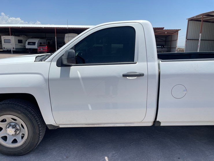 #1864-•-2018-chevy-work-truck-(has-nm-title)-image-17