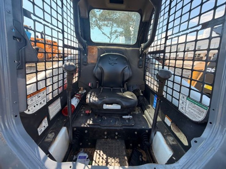 2019-bobcat-t450-image-5