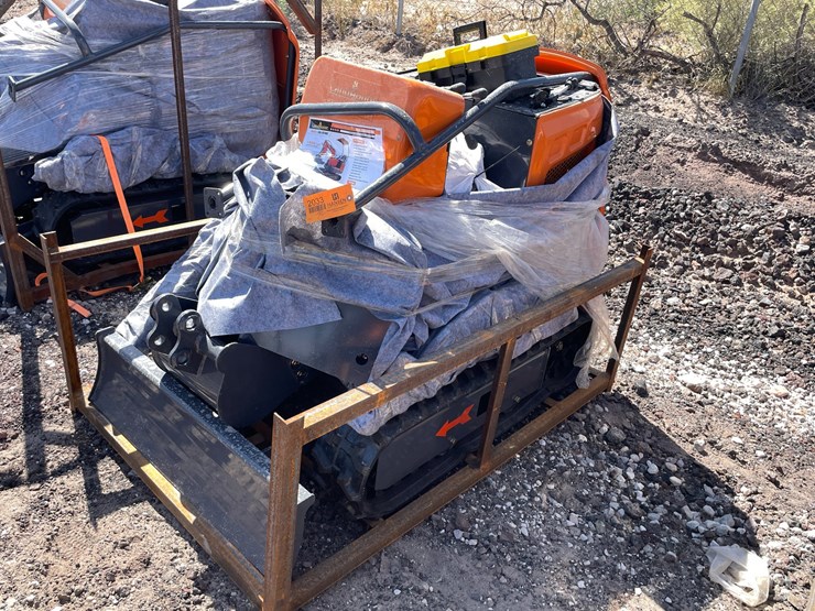 #2033-•-unused-2026-landhonor-mini-excavator-image-2