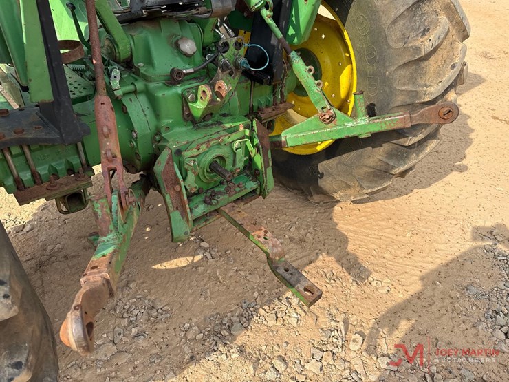 john-deere-2355-image-11