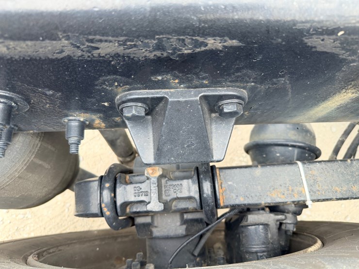 2014-peterbilt-389-image-117