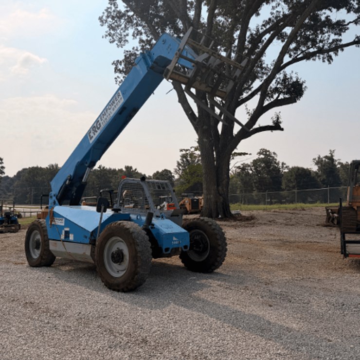 2013 GENIE GTH844