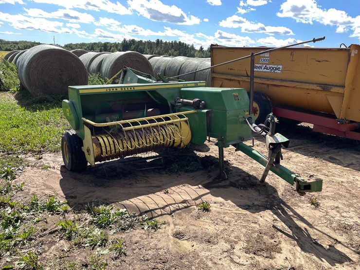 john-deere-336-image-2