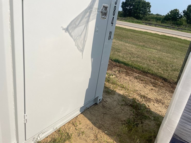 #2529-•-9'-container-office-image-11