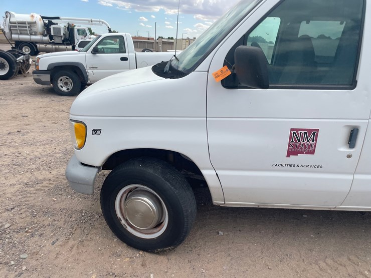 2000-ford-e350-image-8