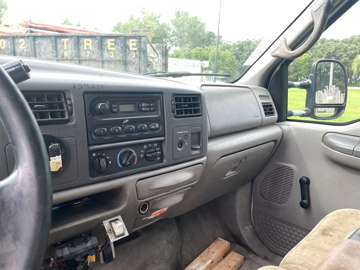 2000-ford-f550-image-16