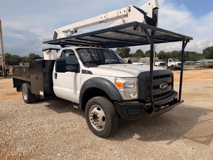 2014-ford-f550-image-2
