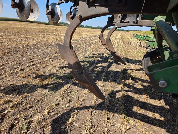 john-deere-2700-image-23