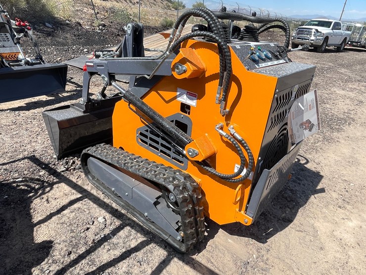 #2065-•-unused-2026-landhonor-mini-skid-steer-loader-image-11