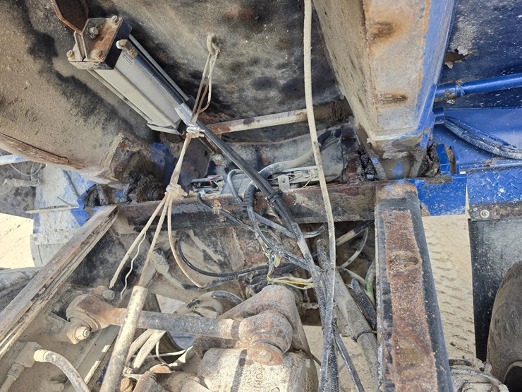 #25404-•-2003-mack-cv713-granite-tandem-axel-dump-truck-image-48