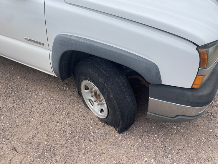 #1877-•-2003-chevy-silverado-pick-up-truck-(has-nm-title)-(offsite-at-nmsu)-image-15