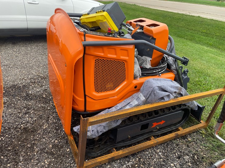 #2970-•-landhonor-mini-excavator-image-4