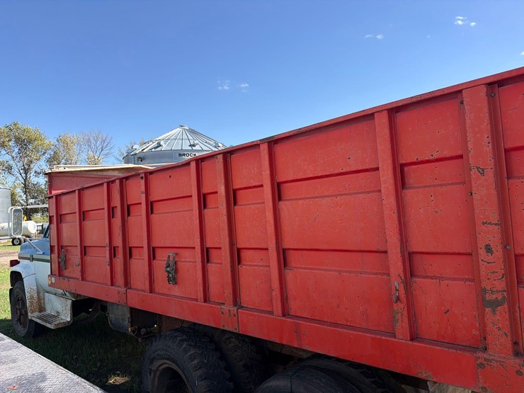 ford-9000-image-2
